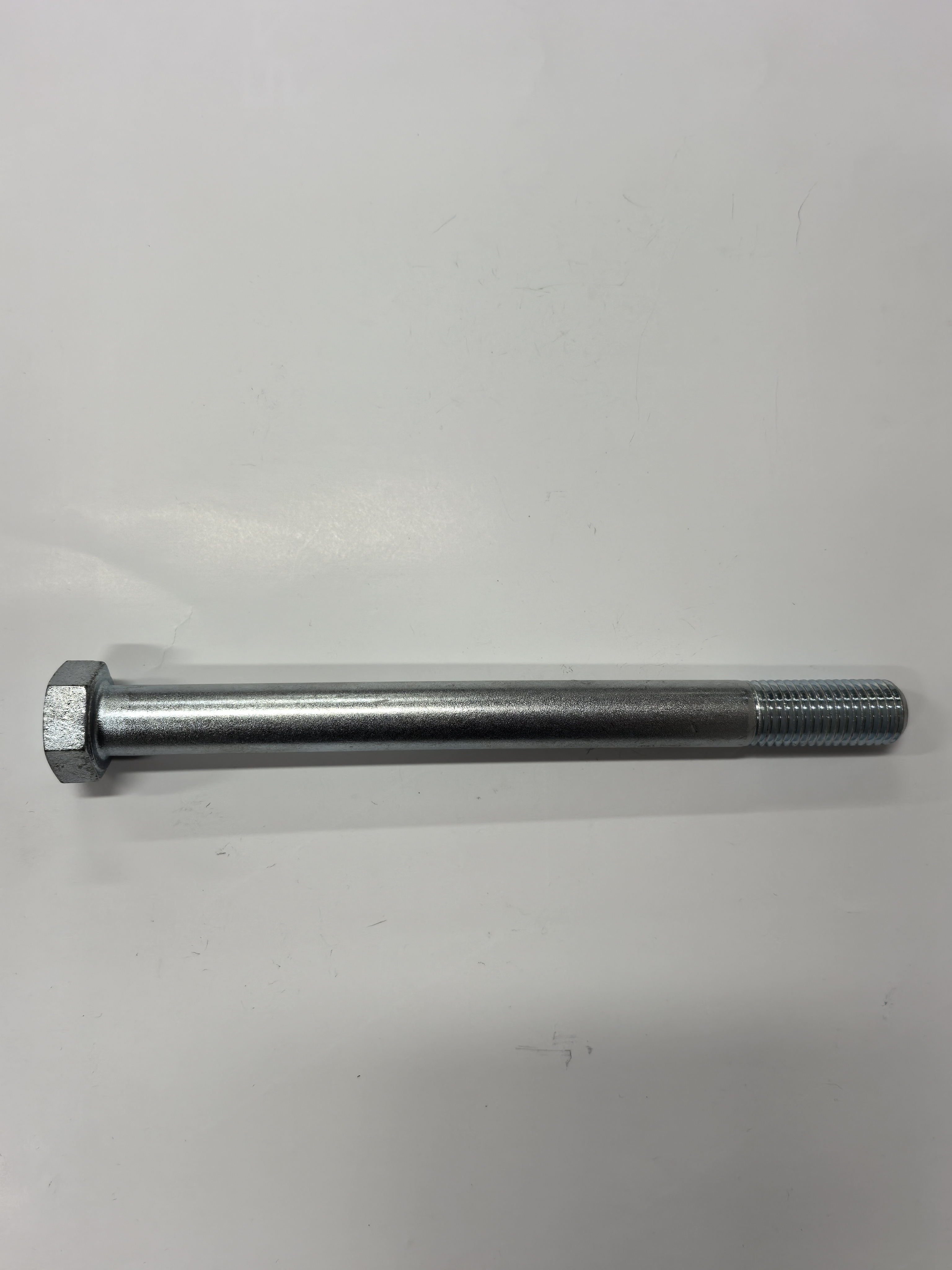 Болт М30х2х200 кл.пр. 8.8 цинк ГОСТ 7798 Болт М30х2х200 кл.пр. 8.8 цинк ГОСТ 7798